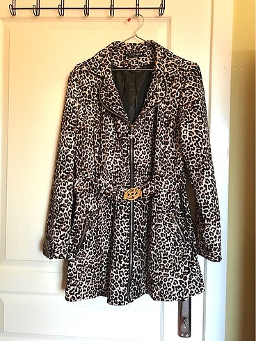 Leopar desenli ceket