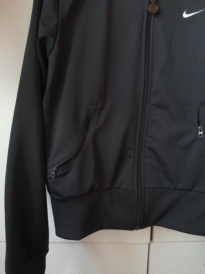 Nike Siyah Fermuarlı Sweartshirt - Görsel 3