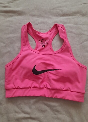 Nike sporcu sutyen M beden