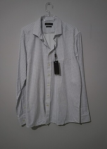 Etiketli altınyıldız slim fit erkek gömlek