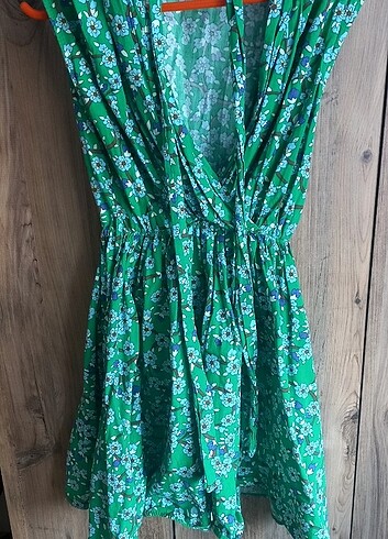 Yesil elbise