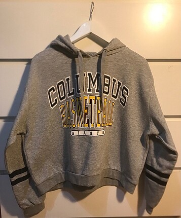 HM yazılı gri sweatshirt