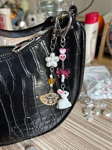Beden Anahtarlık charm