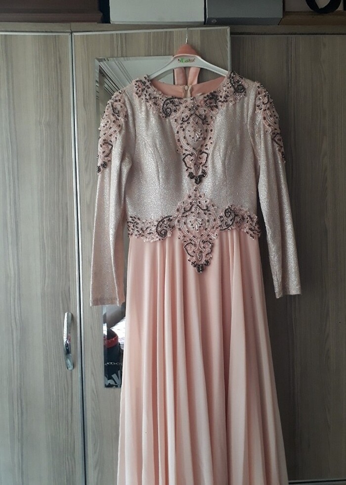 Putra renkli abiye 40 beden bir gece giyildi  - Görsel 2