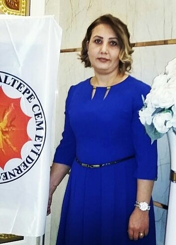 Temiz düğün elbisesi kargo alıcıya aittir