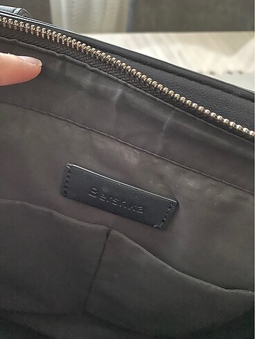 Beden Bershka kol ve omuz çantası