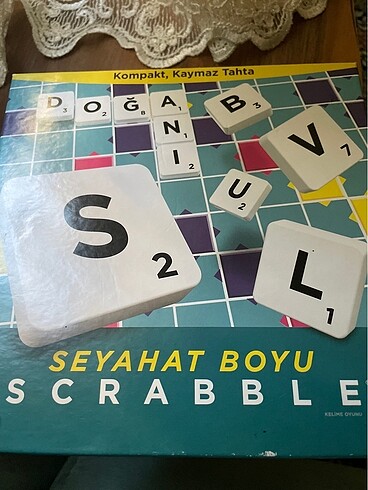 Seyehat boy Scrabble
