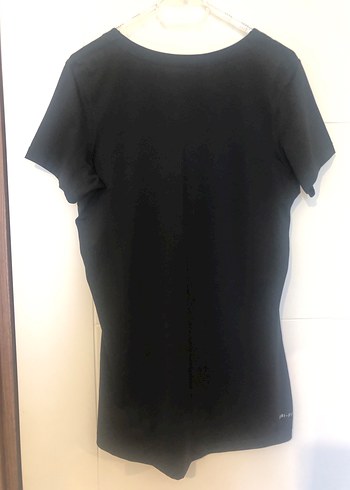 l Beden siyah Renk Nike Pro Siyah V Yaka Kadın Tişört