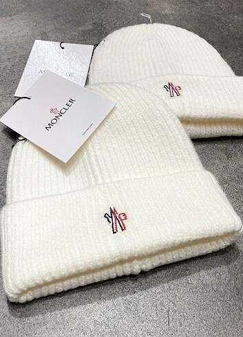 MONCLER BERE YURT DIŞI