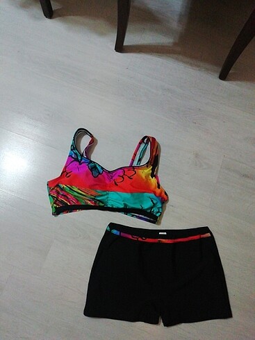 Şortlu bikini