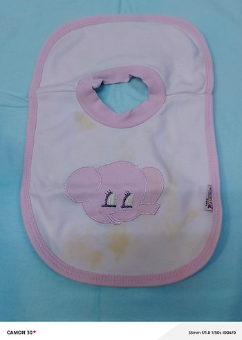 Nakışlı Beyaz Bebek Önlüğü - Görsel 3