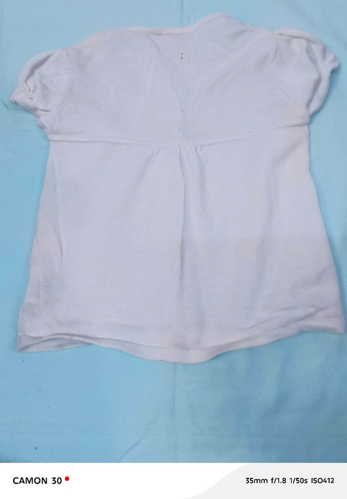 Kız Çocuk Düğmeli Beyaz Kısa Kollu yelek - Görsel 2