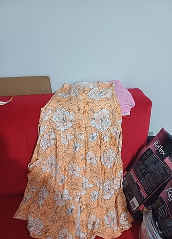 10 11 yaş kız çocuk elbise adet 100 tl