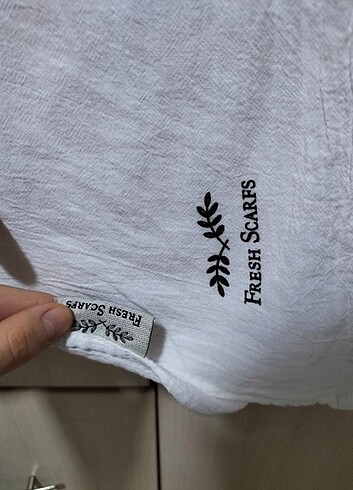 Freshscarfs Yoryo ekru renk eşarp. 