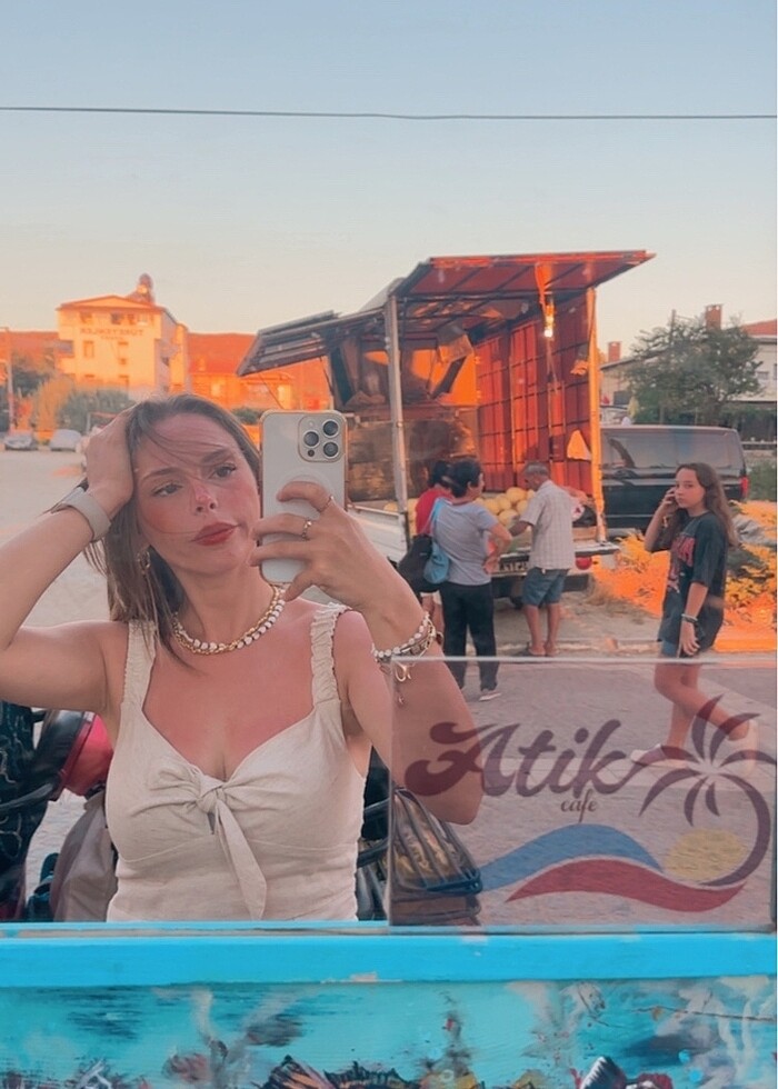 Kısa elbise - Görsel 2