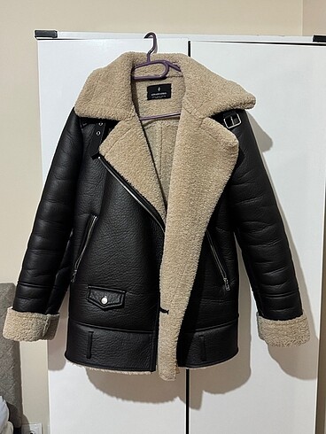 Stradivarius deri içi kürklü ceket