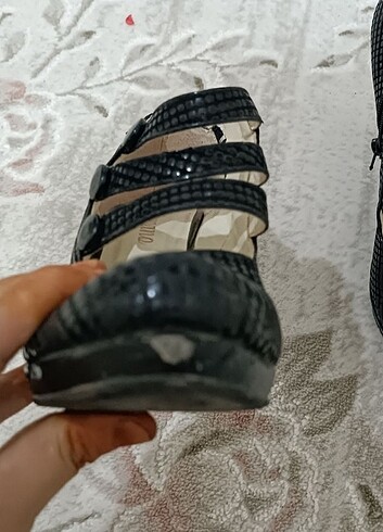 İnce topuklu ayakkabı 