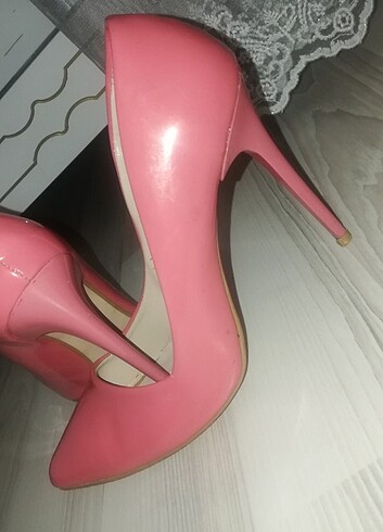 40 Beden Stiletto