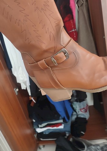 Kahverengi Nakışlı Deri Kadın Çizme - Görsel 2