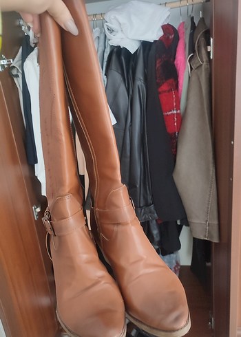 Kahverengi Nakışlı Deri Kadın Çizme - Görsel 4