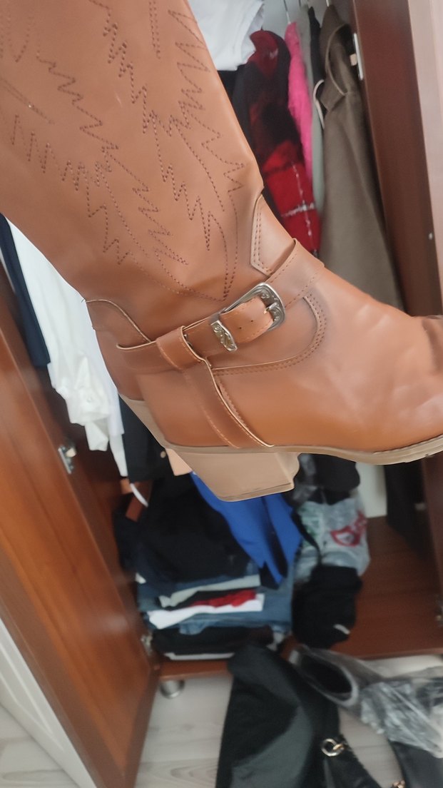 Kahverengi Nakışlı Deri Kadın Çizme - Görsel 2