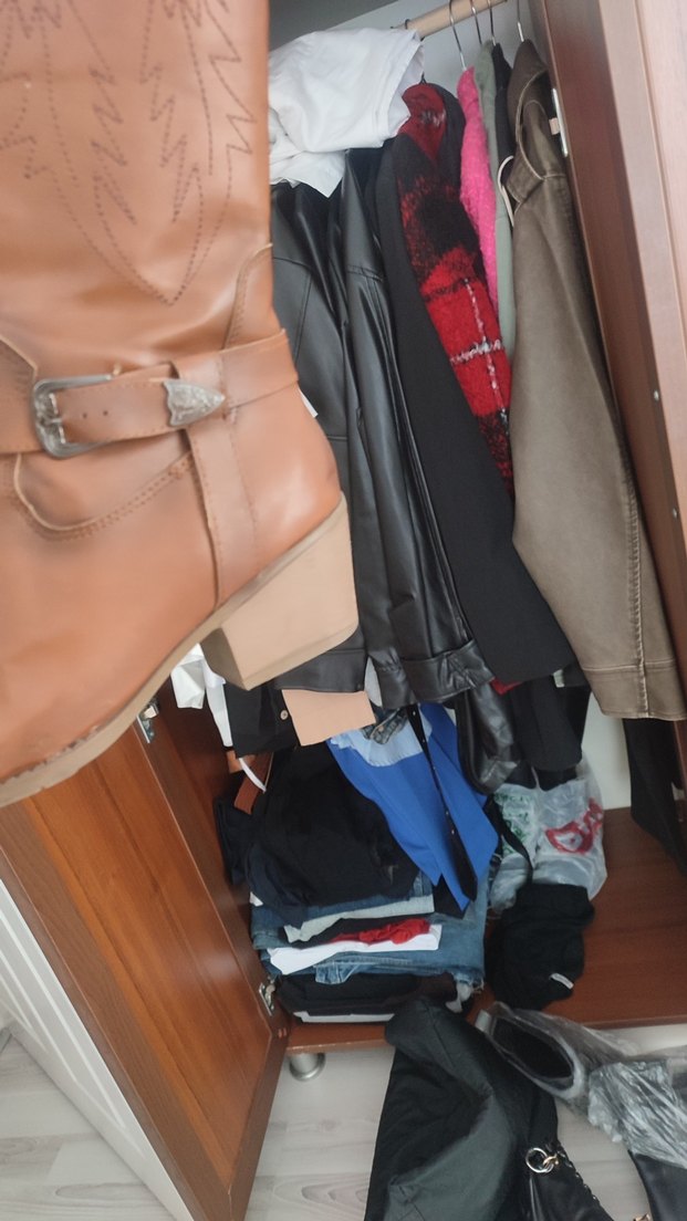 Kahverengi Nakışlı Deri Kadın Çizme - Görsel 3