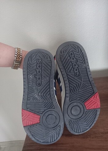 30 Beden Orijinal adidas çok fazla giyilmedi