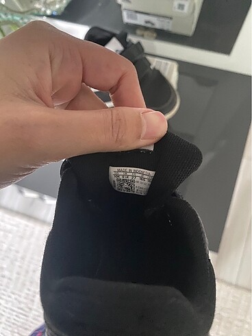 27 Beden Adidas erkek çocuk ayakkabısı