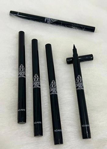 Siyah Suya Dayanıklı Eyeliner Kalemi