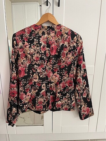 40 Beden Batik Çiçekli Ceket