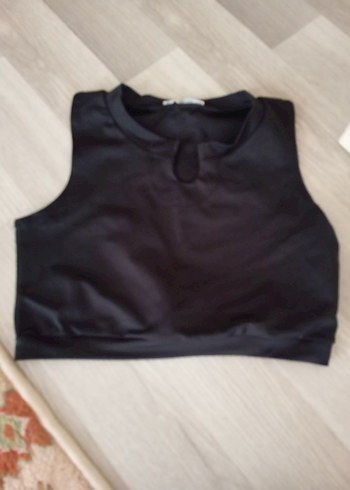 m Beden Siyah Yüksek Yakalı Kolsuz Crop Top