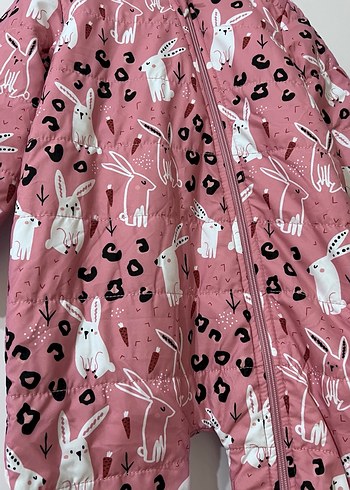 Kürklü, desenli pembe bebek tulumu - Görsel 4