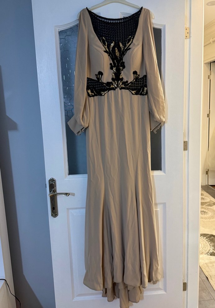 Uzun Kollu, Drapeli, Straplez Bej Vintage Elbise - Görsel 3