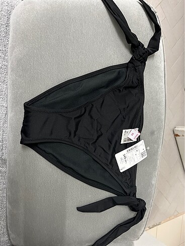 Bikini altına