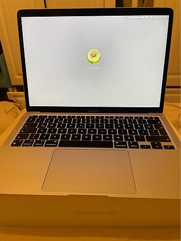 Apple Macbook Air