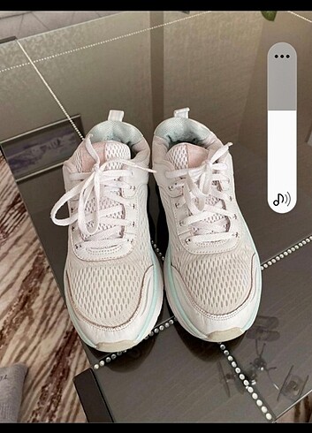 38 Beden beyaz Renk Skechers