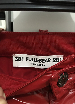 38 Beden kırmızı Renk Pul and Bear Vinil Pantolon 