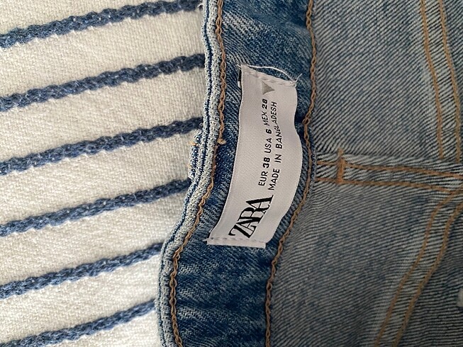 38 Beden mavi Renk Zara şort