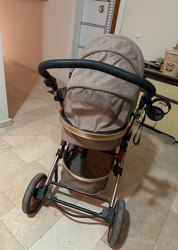 Kahverengi bebek arabası - Görsel 6