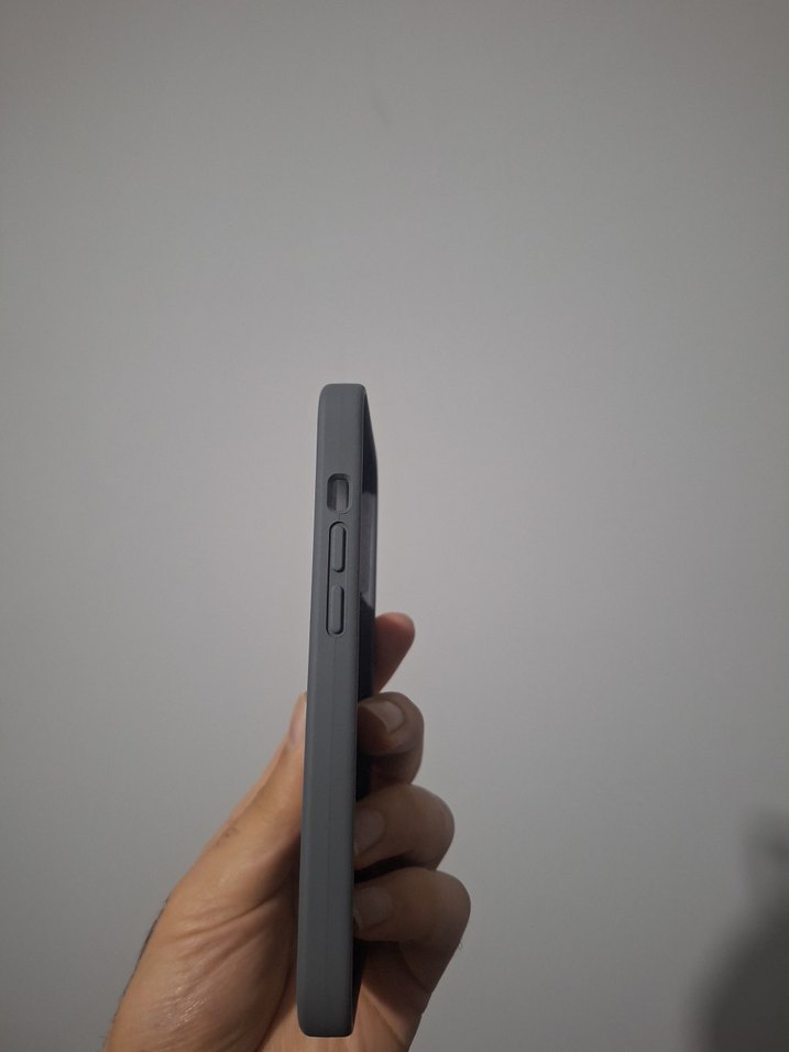 İPhone 14 Pro Elago Silikon Kılıf - Görsel 4