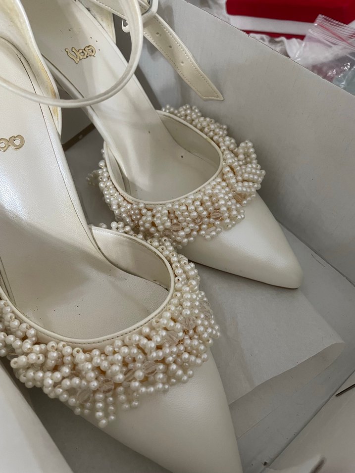 İnci İşlemeli Beyaz Topuklu Kadın Ayakkabı - Görsel 2