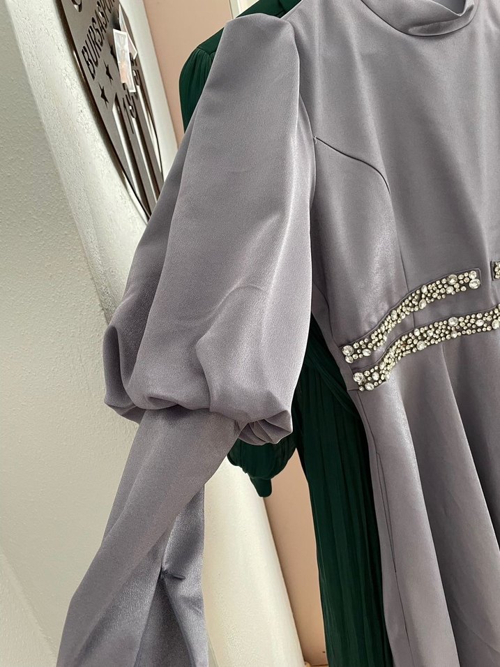Uzun Gri Drapeli Kadın Abiye Elbise - Görsel 3