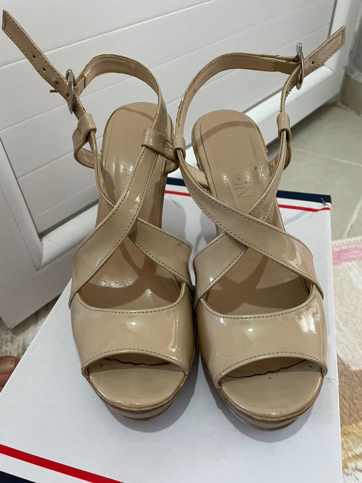 Bej Tokalı Dolgu Topuk Kadın Ayakkabı - Görsel 3