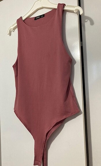 Zara askılı