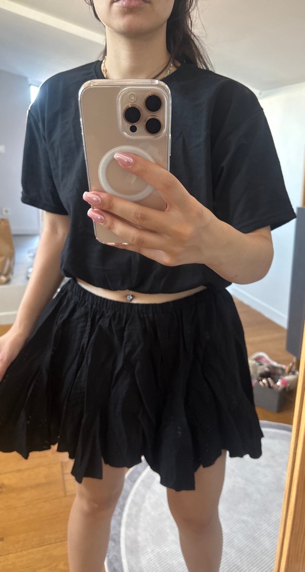 Siyah Fırfırlı Mini Etek - Görsel 3