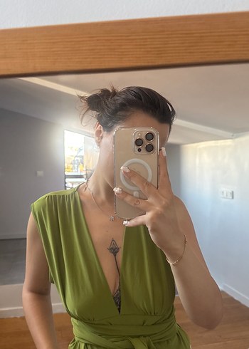 V Yaka Kolsuz Midi Kadın Elbise - Görsel 2