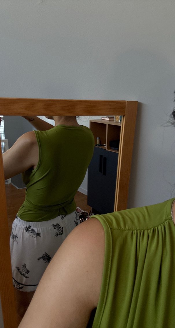 V Yaka Kolsuz Midi Kadın Elbise - Görsel 4