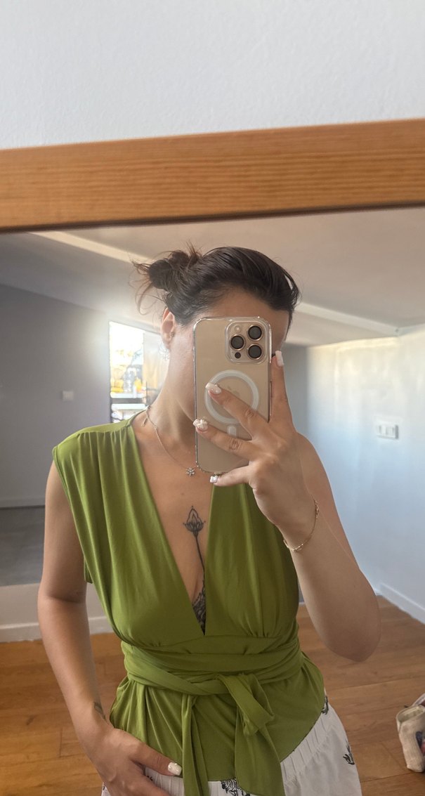 V Yaka Kolsuz Midi Kadın Elbise - Görsel 2