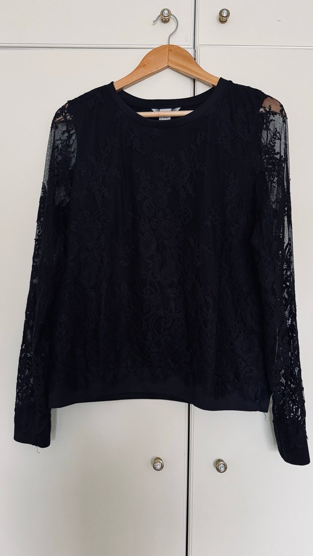 H&M Dantel Detaylı Siyah Uzun Kollu Bluz - Görsel 3
