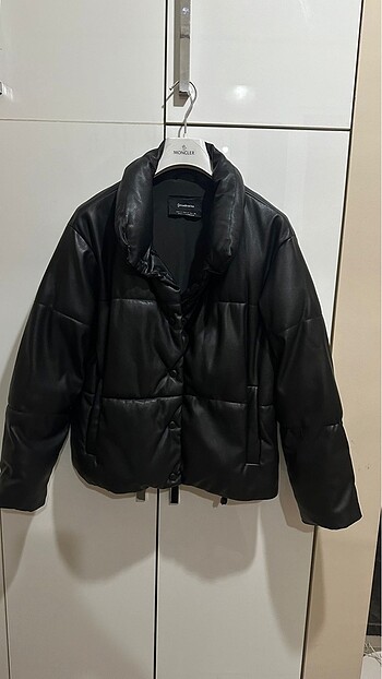 Stradivarius mont